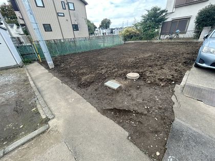 さいたま市見沼区大字大谷 前面道路含む外観