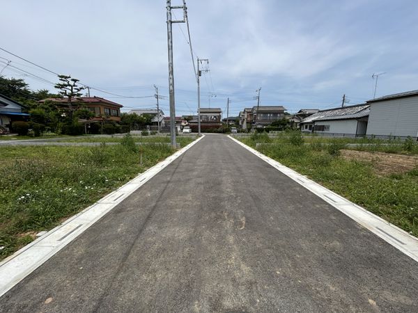 さいたま市岩槻区宮町1丁目 C区画 前面道路含む外観 さいたま市岩槻区宮町1丁目 C区画 前面道路含む外観