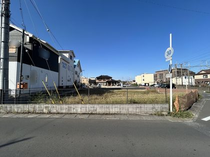 白岡市小久喜 B区画 前面道路含む外観