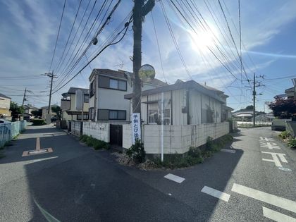 さいたま市見沼区大字中川 前面道路含む外観