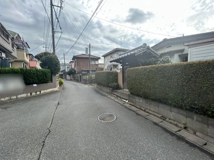 前面道路含む外観