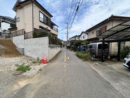 前面道路含む外観