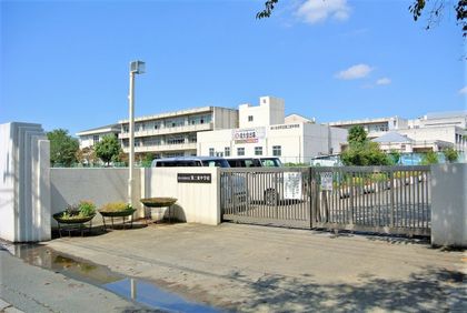 さいたま市立第二東中学校（約1110ｍ）