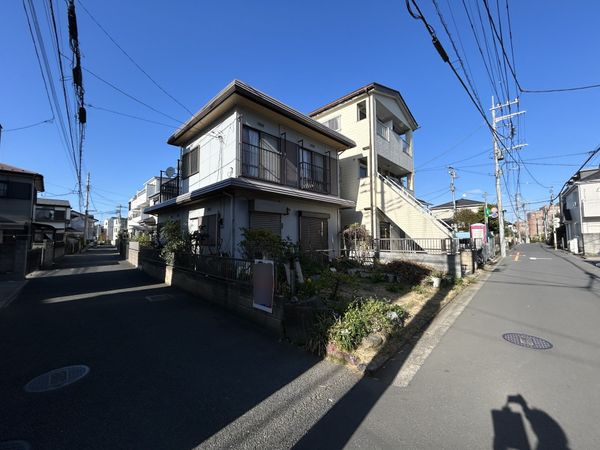 前面道路含む外観