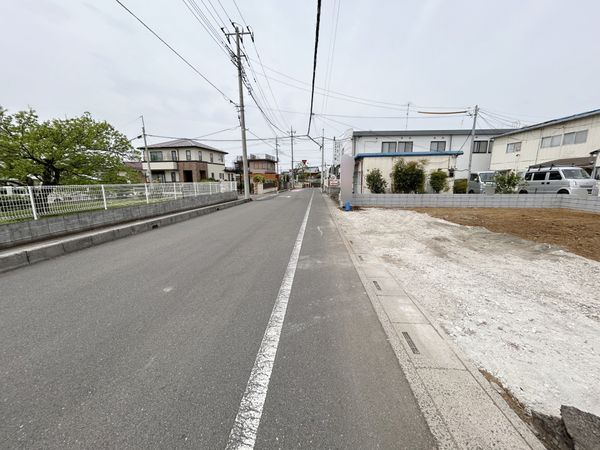 さいたま市北区奈良町 B区画 前面道路含む外観 さいたま市北区奈良町 B区画 前面道路含む外観