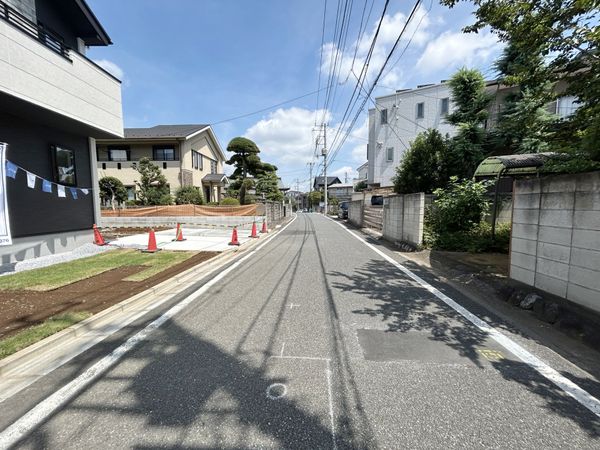 さいたま市大宮区堀の内町3丁目 3号棟 前面道路含む外観 さいたま市大宮区堀の内町3丁目 3号棟 前面道路含む外観