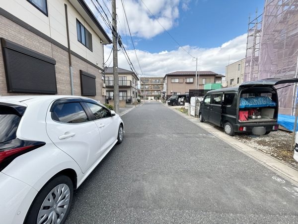 さいたま市北区吉野町2丁目 3号棟 前面道路含む外観 さいたま市北区吉野町2丁目 3号棟 前面道路含む外観