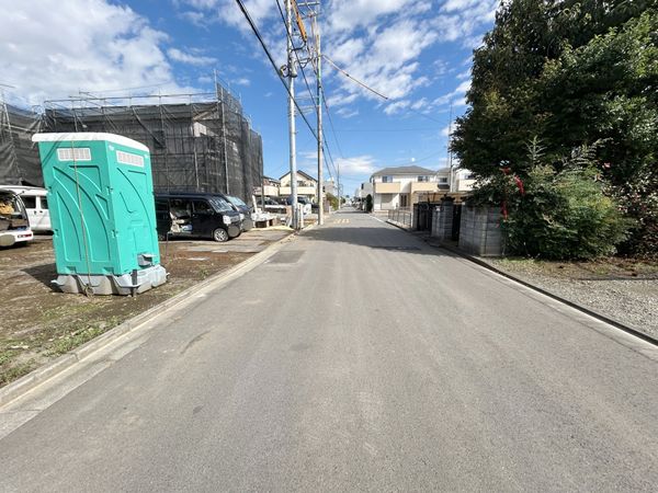 さいたま市北区吉野町2丁目 B号棟 前面道路含む外観 さいたま市北区吉野町2丁目 B号棟 前面道路含む外観