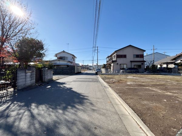 さいたま市北区吉野町2丁目 C号棟 前面道路含む外観 さいたま市北区吉野町2丁目 C号棟 前面道路含む外観