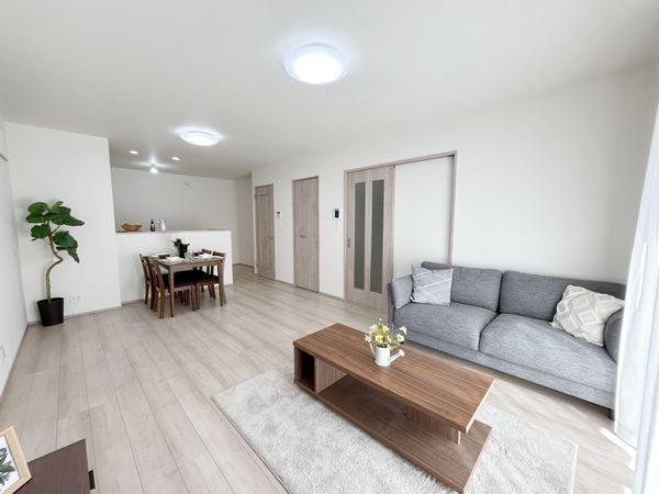 さいたま市見沼区大字御蔵 B号棟 リビング