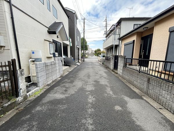 さいたま市大宮区三橋1丁目 前面道路含む外観 さいたま市大宮区三橋1丁目 前面道路含む外観