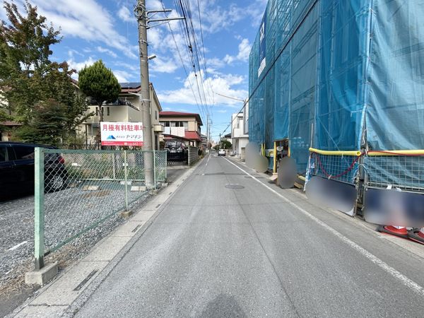 さいたま市北区櫛引町2丁目 2号棟 前面道路含む外観 さいたま市北区櫛引町2丁目 2号棟 前面道路含む外観