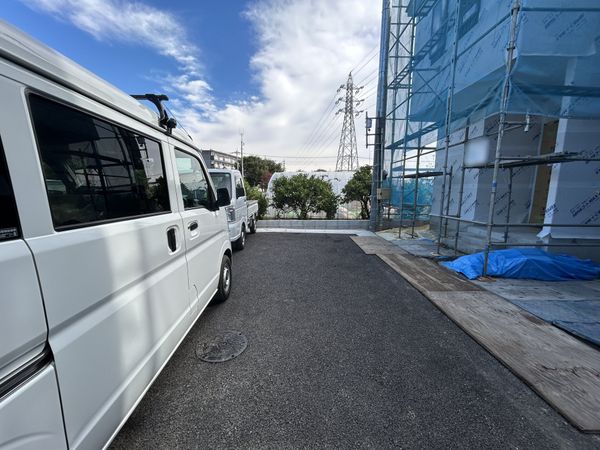 さいたま市西区大字西遊馬 H号棟 前面道路含む外観 さいたま市西区大字西遊馬 H号棟 前面道路含む外観