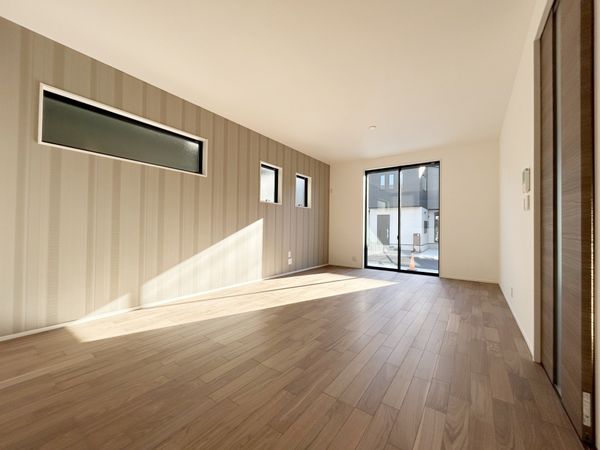 さいたま市西区大字西遊馬 E号棟 リビング