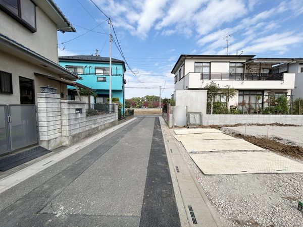 さいたま市西区大字指扇 A号棟 前面道路含む外観 さいたま市西区大字指扇 A号棟 前面道路含む外観