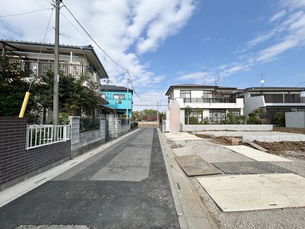 さいたま市西区大字指扇 B号棟 前面道路含む外観 さいたま市西区大字指扇 B号棟 前面道路含む外観