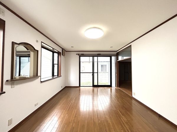 さいたま市岩槻区愛宕町 リビング