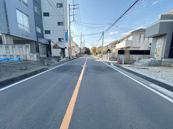 さいたま市大宮区櫛引町1丁目 2号棟 前面道路含む外観 さいたま市大宮区櫛引町1丁目 2号棟 前面道路含む外観