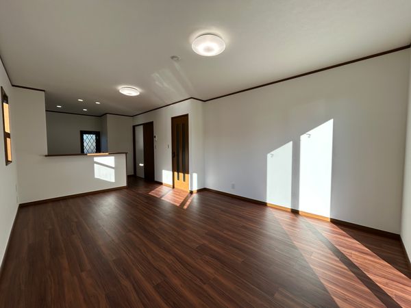 さいたま市西区宮前町 リビング