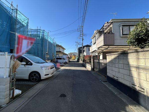 さいたま市西区三橋5丁目 2号棟 前面道路含む外観 前面道路含む外観