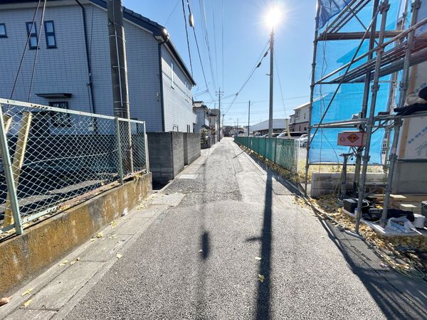 さいたま市北区奈良町 前面道路含む外観 さいたま市北区奈良町 前面道路含む外観