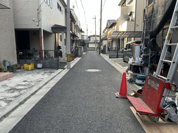 さいたま市北区植竹町1丁目1号棟 前面道路含む外観 さいたま市北区植竹町1丁目1号棟 前面道路含む外観