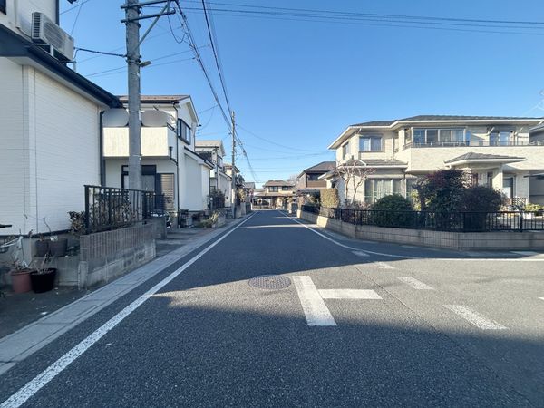 さいたま市北区別所町 前面道路含む外観 さいたま市北区別所町 前面道路含む外観