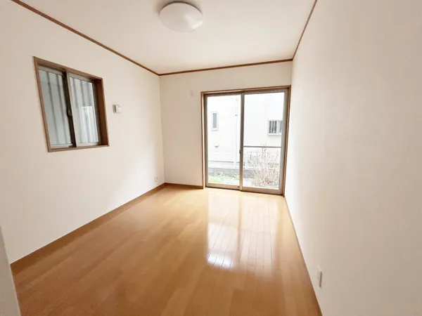 東側洋室約6.0帖