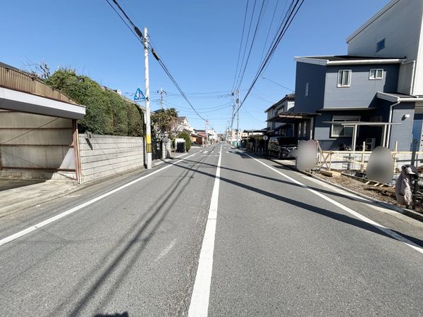 さいたま市大宮区土手町1丁目 2号棟 前面道路含む外観