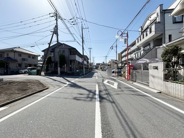 さいたま市大宮区土手町1丁目 1号棟 前面道路含む外観