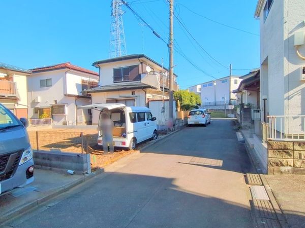 さいたま市西区大字指扇 1号棟 前面道路含む外観 さいたま市西区大字指扇 1号棟 前面道路含む外観