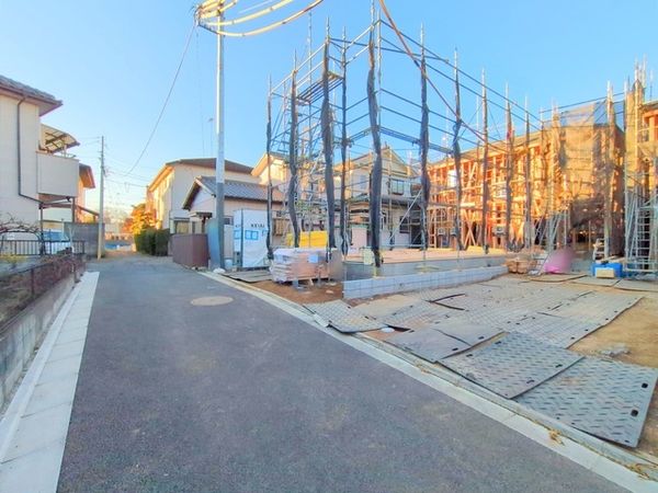 さいたま市北区宮原町4丁目 4号棟 前面道路含む外観 さいたま市北区宮原町4丁目 4号棟 前面道路含む外観