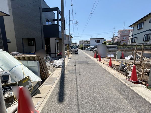 さいたま市大宮区櫛引町1丁目 1号棟 前面道路含む外観 さいたま市大宮区櫛引町1丁目 1号棟 前面道路含む外観