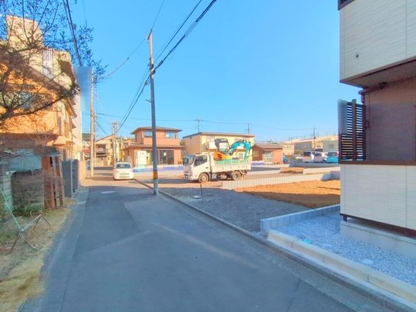 さいたま市大宮区大成町3丁目 4号棟 前面道路含む外観 さいたま市大宮区大成町3丁目 4号棟 前面道路含む外観