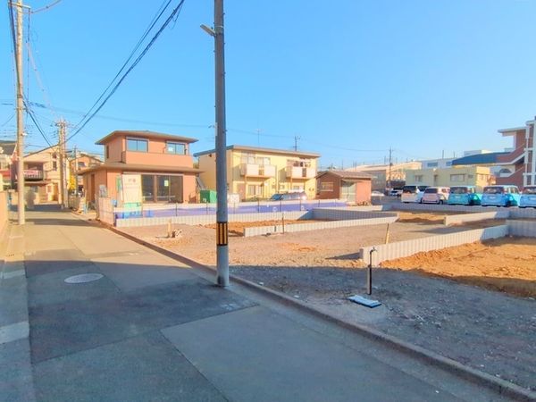さいたま市大宮区大成町3丁目 1号棟 前面道路含む外観 さいたま市大宮区大成町3丁目 1号棟 前面道路含む外観