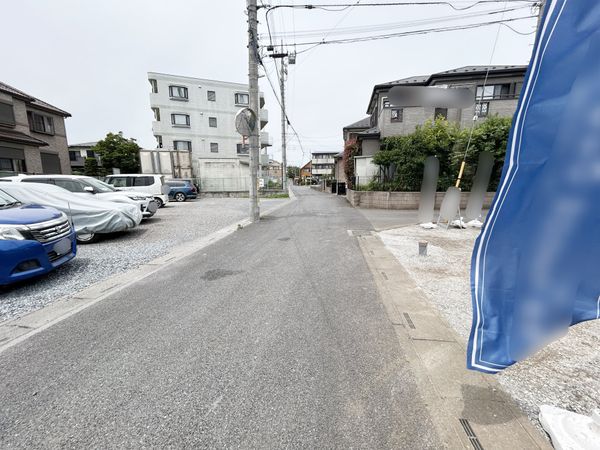前面道路含む外観