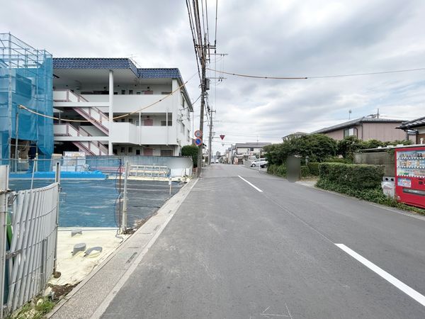 さいたま市北区宮原町4丁目 2号棟 前面道路含む外観 さいたま市北区宮原町4丁目 2号棟 前面道路含む外観