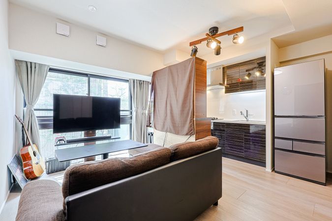 オープンレジデンシア大宮フロント リビング