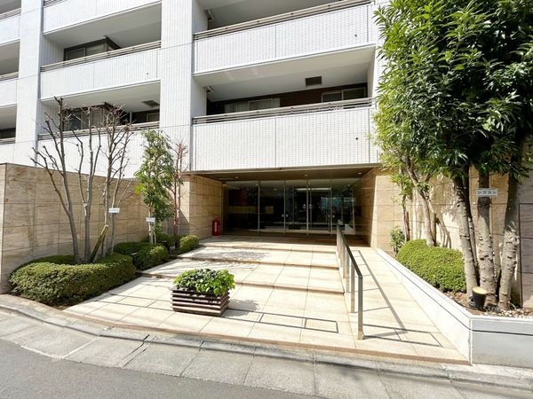 イニシアコート大宮 ウエスト エントランス イニシアコート大宮 ウエスト エントランス