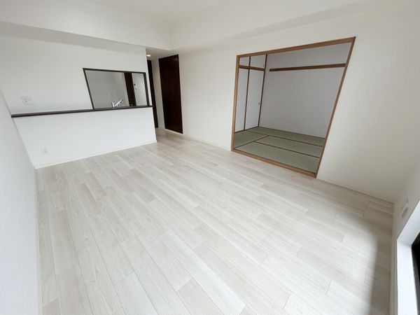 ファミール大宮宮原壱番館 リビング