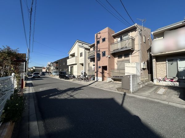 アコールエイト 前面道路含む外観 アコールエイト 前面道路含む外観