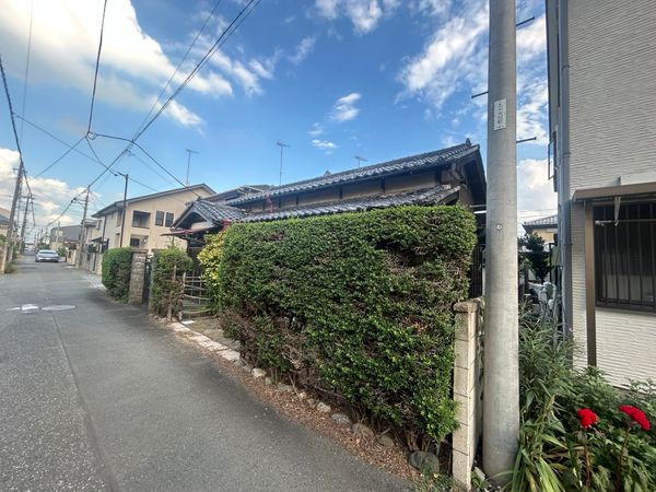 北本市北本2丁目 前面道路含む外観