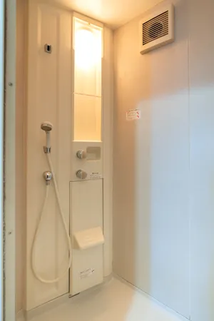 シャワー室