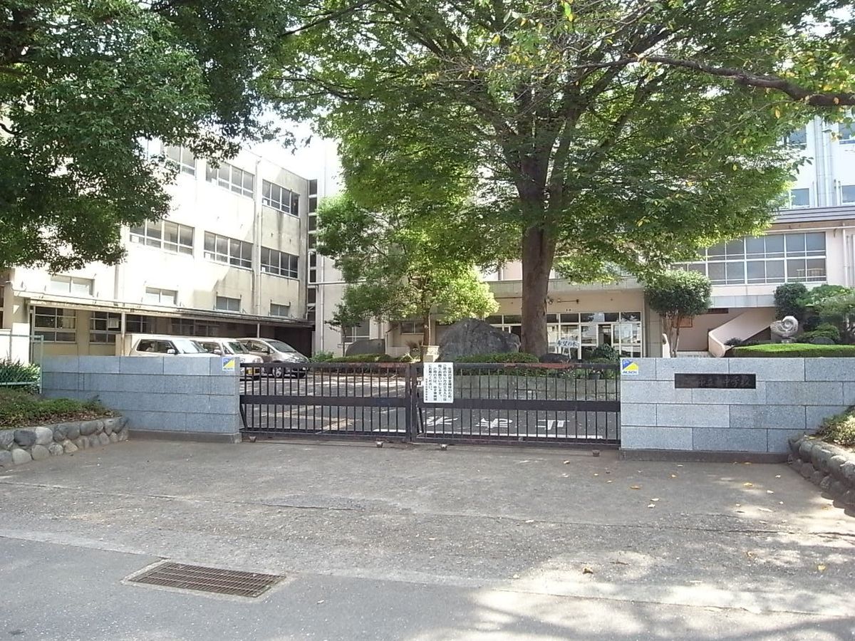 シティハウス北本 4号棟 北本市立東中学校(約3010m) 北本市立東中学校(約3010m)