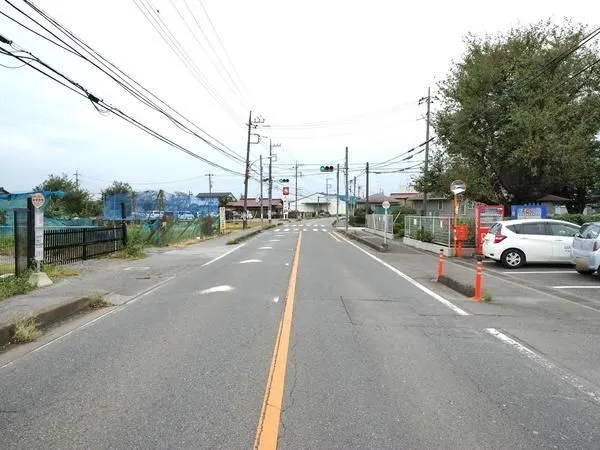 東側前面道路