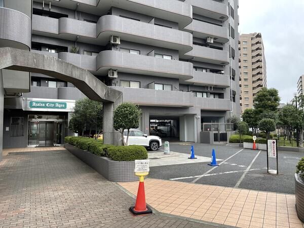 アゼリア・シティ上尾 参番館 エントランス アゼリア・シティ上尾 参番館 エントランス