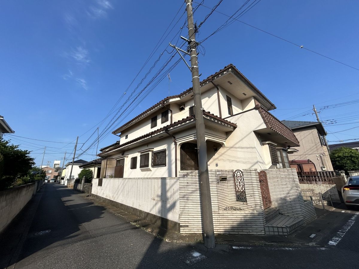 前面道路含む外観