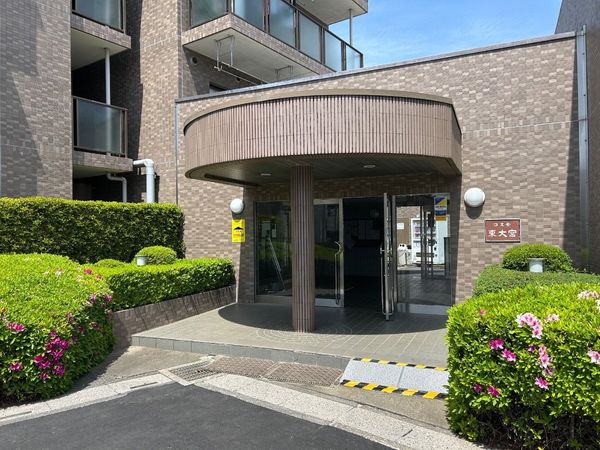コスモ東大宮 エントランス