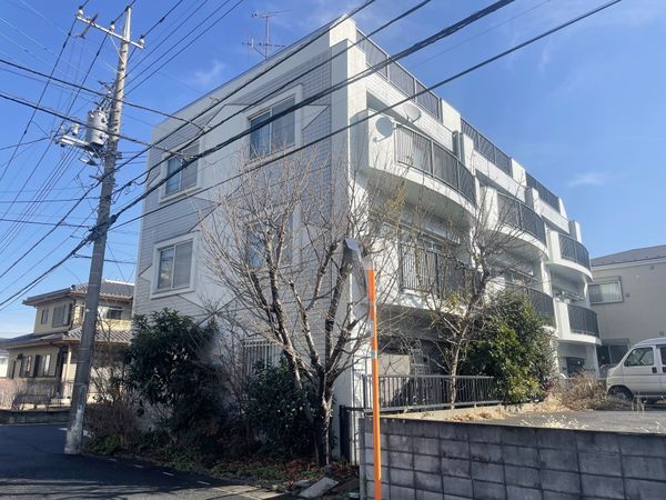 トリプレックス 外観