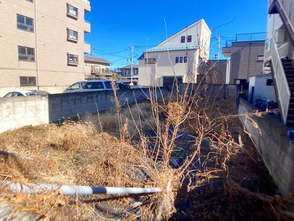 建築条件付きの土地ではございません